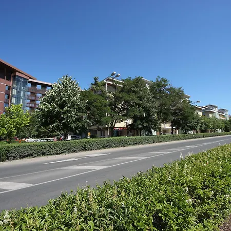 Menada Diamant 公寓 阳光海滩