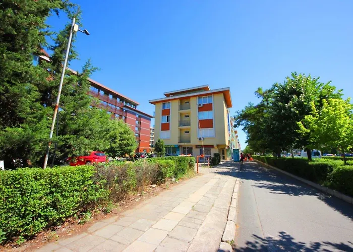 Menada Diamant Apartman Napospart